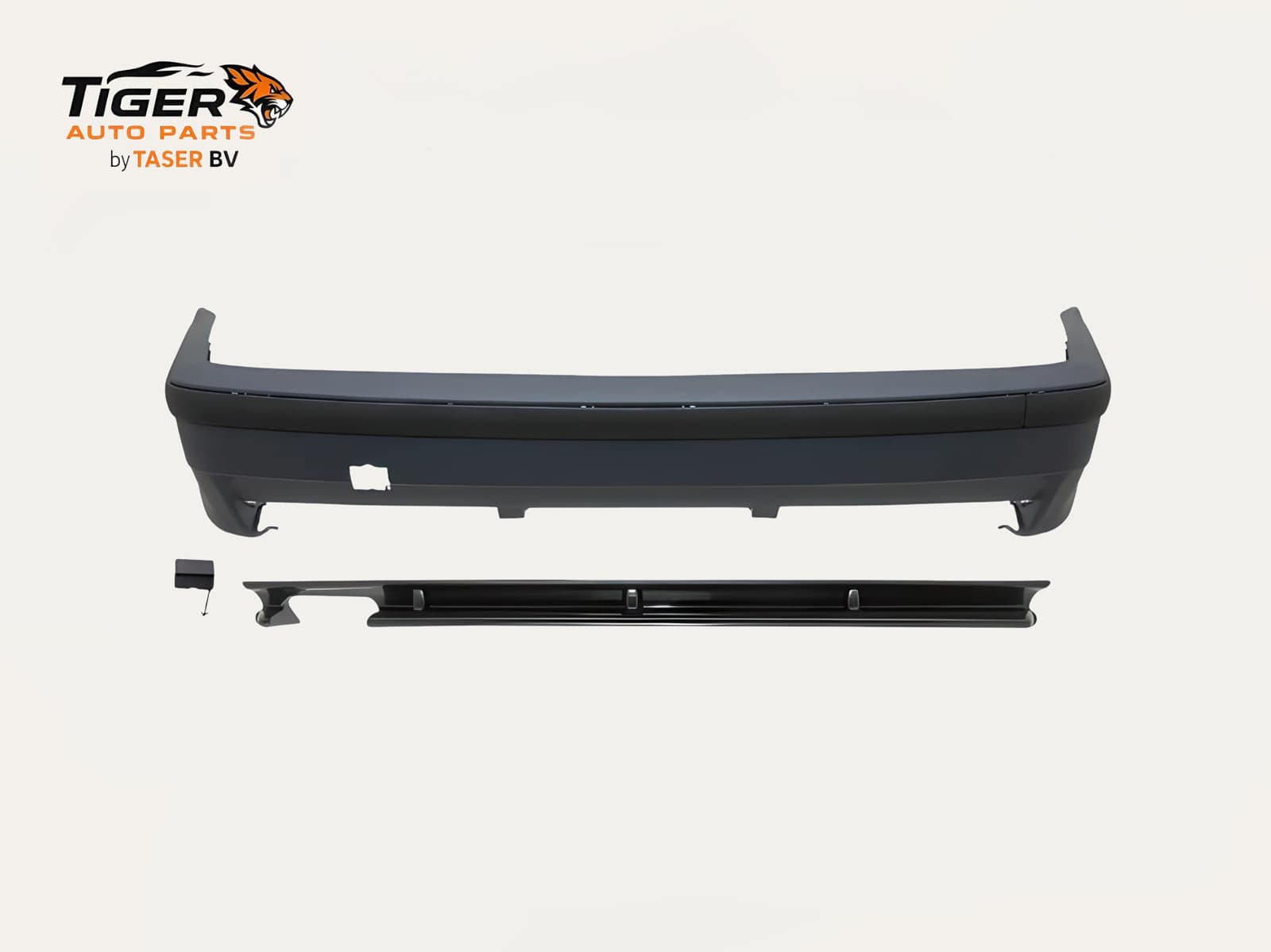 BMW 3-SERIE E36 90-97 ACHTERBUMPER COMPLETE ///M3-M TECH STIJL (past op alle e36 behalve compact)