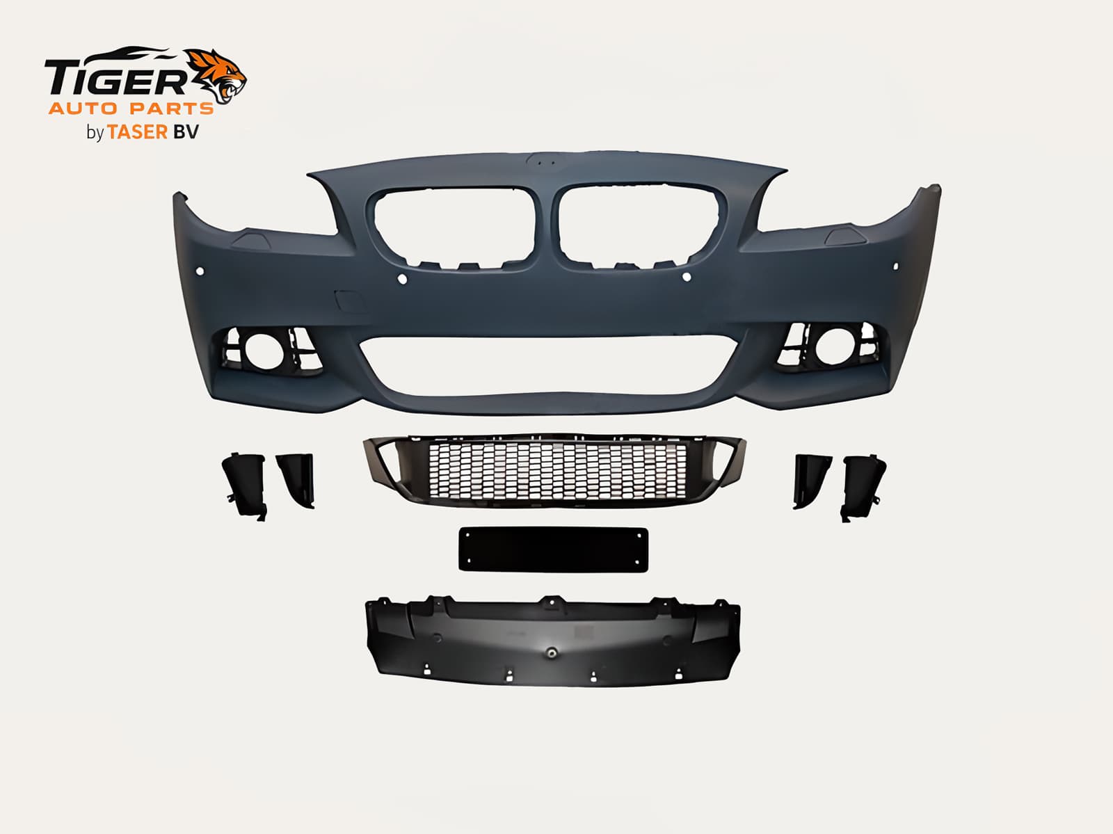 BMW F10 / F11 LCI 2013-2017 voorbumper compleet met PDC en koplampsproeiers M-Tech